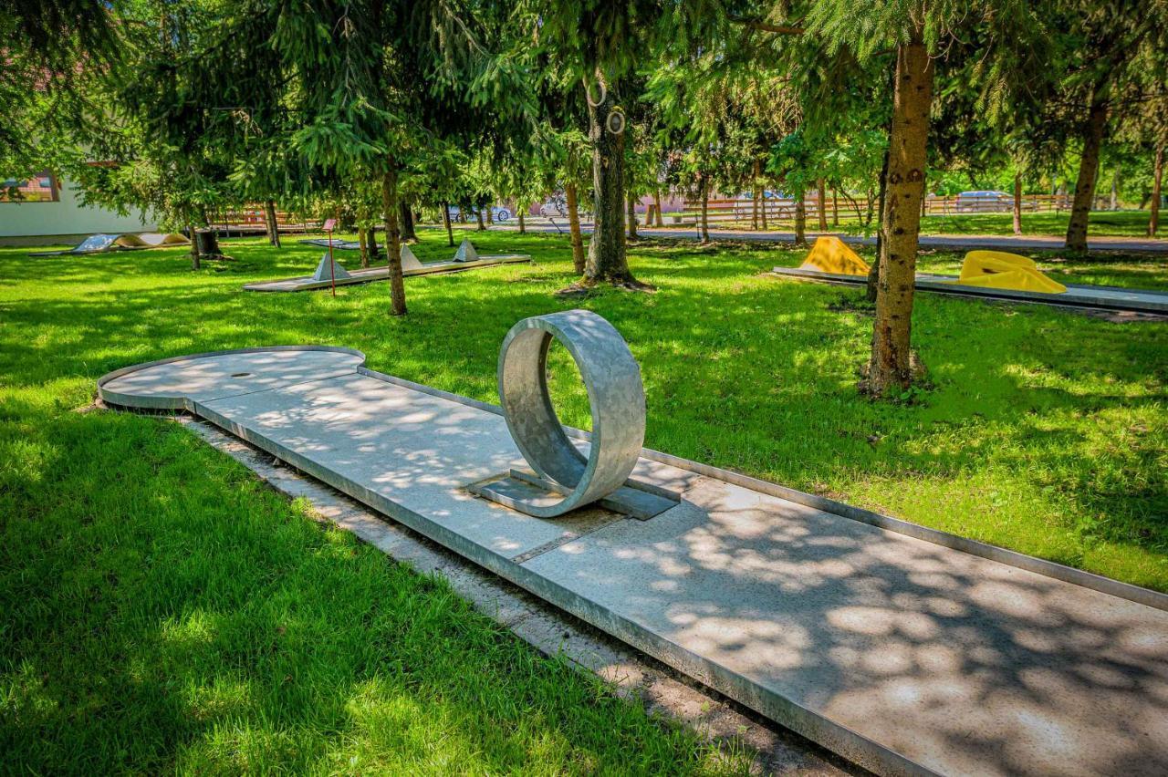 Herczeg Udvarhaz Poroszló Exterior foto