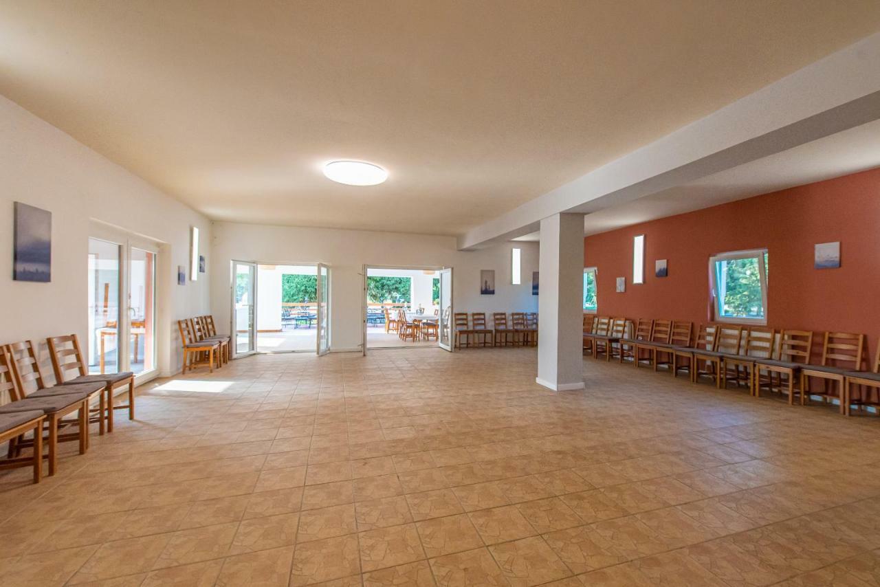 Herczeg Udvarhaz Poroszló Exterior foto