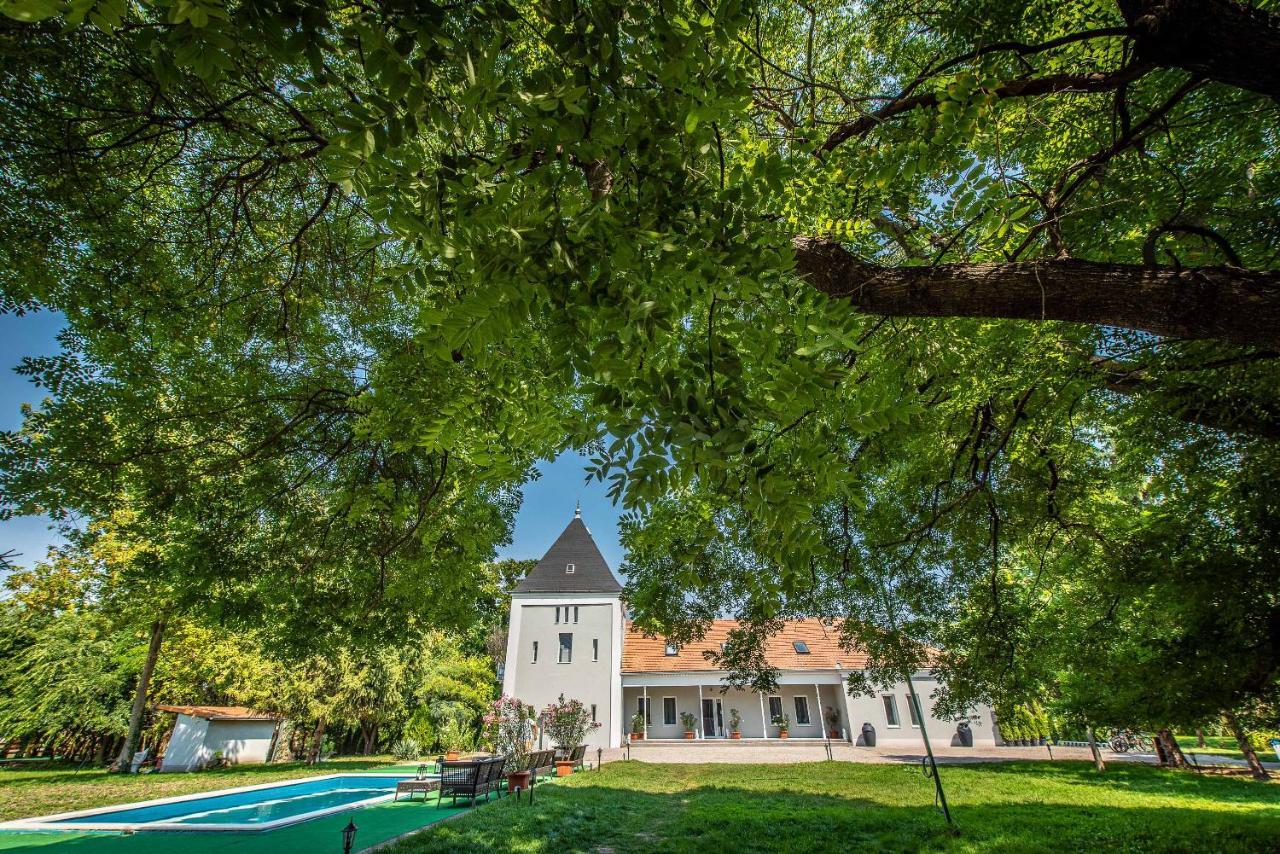 Herczeg Udvarhaz Poroszló Exterior foto